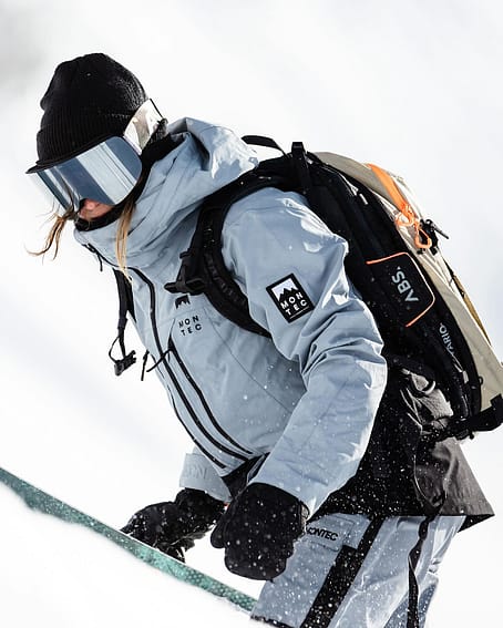 Kunde @sarah_bacher_ i Montec Moss W Snowboardjakke Dame Soft Blue/Black