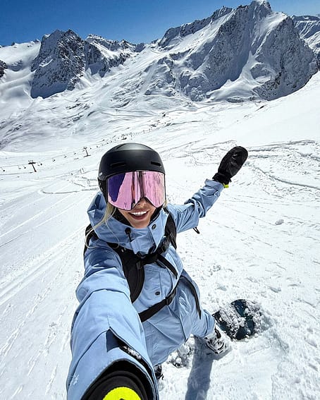 Kunde @xagnr i Dope Sight 2023 Skibriller Black W/Black Champagne Mirror