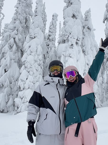 Kunde @nicos_pow i Dope Spartan Skijakke Herre Spike Light Grey/Black