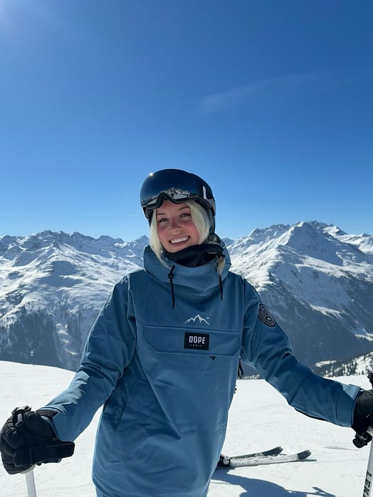 Kunde @_janinasl_ i Dope Blizzard W Snowboardjakke Dame Blue Steel