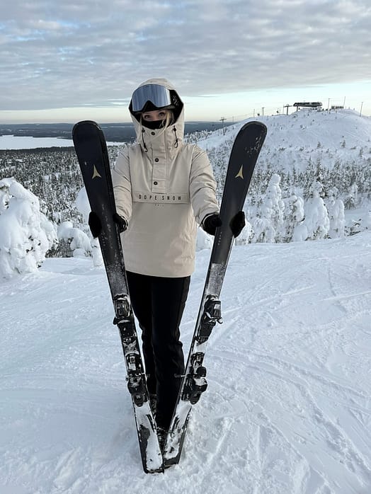 Kunde @millakumpula i Dope Legacy W Snowboardjakke Dame Sand