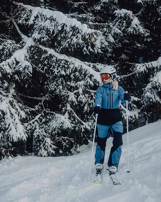 Kunde @leonie.purgar i Montec Moss W Snowboardjakke Dame Blue Steel/Black Renewed