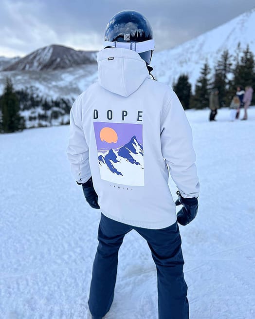 Kunde @kramer_cunningham i Dope Yeti 2022 Snowboardjakke Herre Peak Light Grey