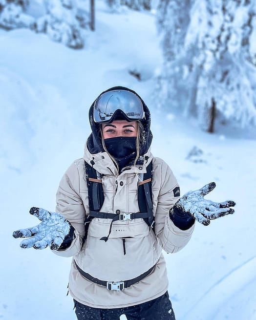 Kunde @getting.lost.outdoors i Dope Puffer W 23 Snowboardjakke Dame Sand