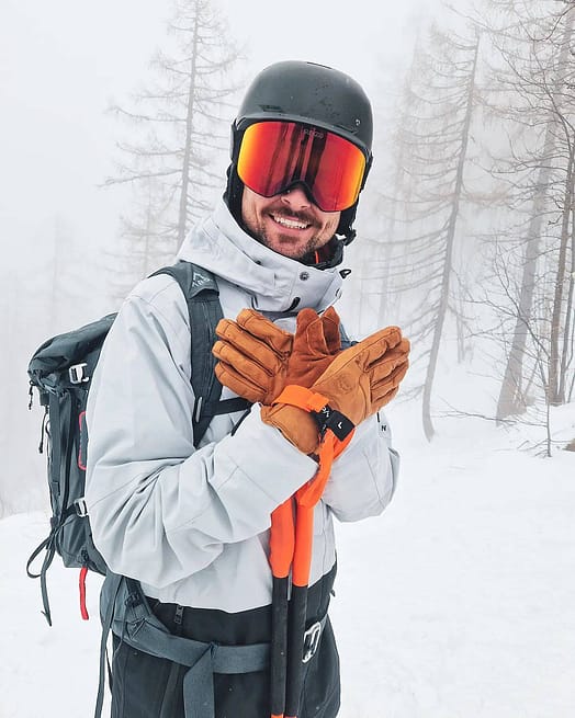 Kunde @mario_mitteregger i Montec Fawk Snowboardjakke Herre Light Grey/Black Renewed