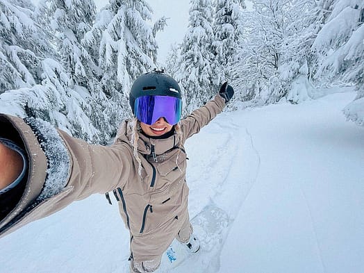 Kunde @xagnr i Dope Akin W Snowboardjakke Dame Walnut